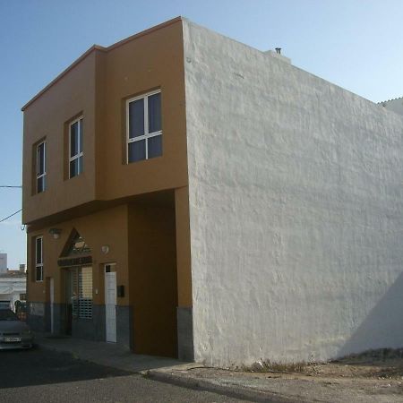 Apartamento Aeropuerto Playa بويرتو ديل روزاريو المظهر الخارجي الصورة